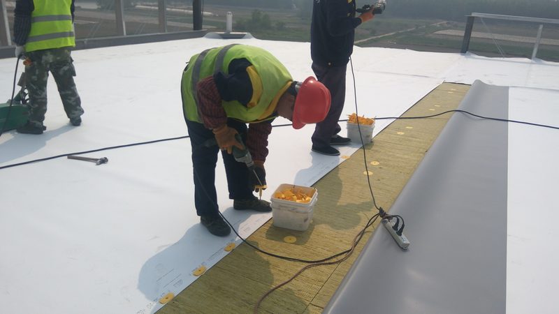 地下室防水施工人工费：影响因素及预算要点